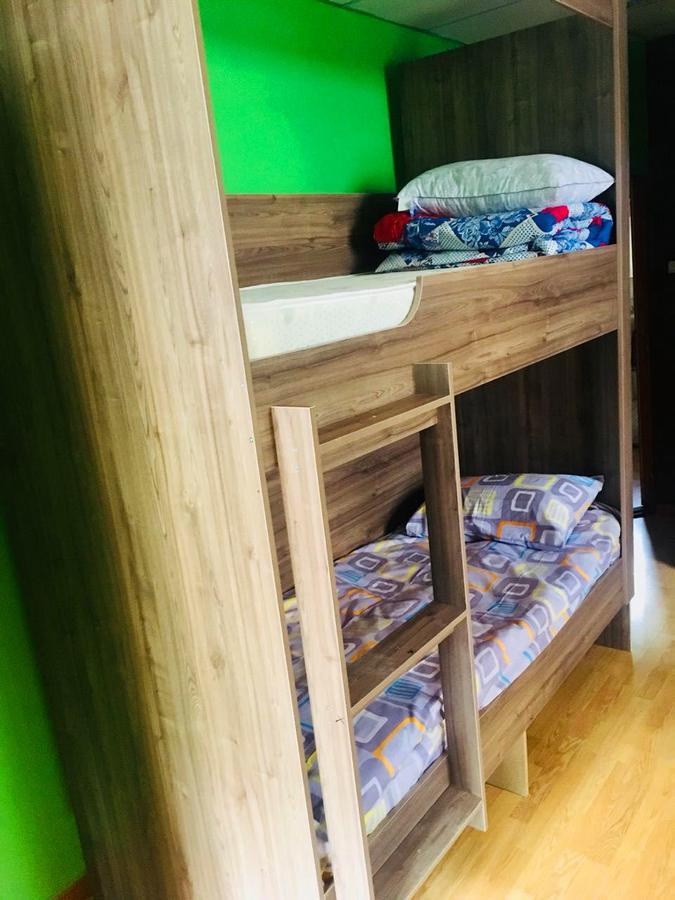 Apelsin Hostel Almaty Eksteriør bilde