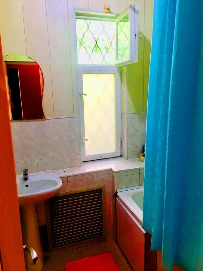 Apelsin Hostel Almaty Eksteriør bilde