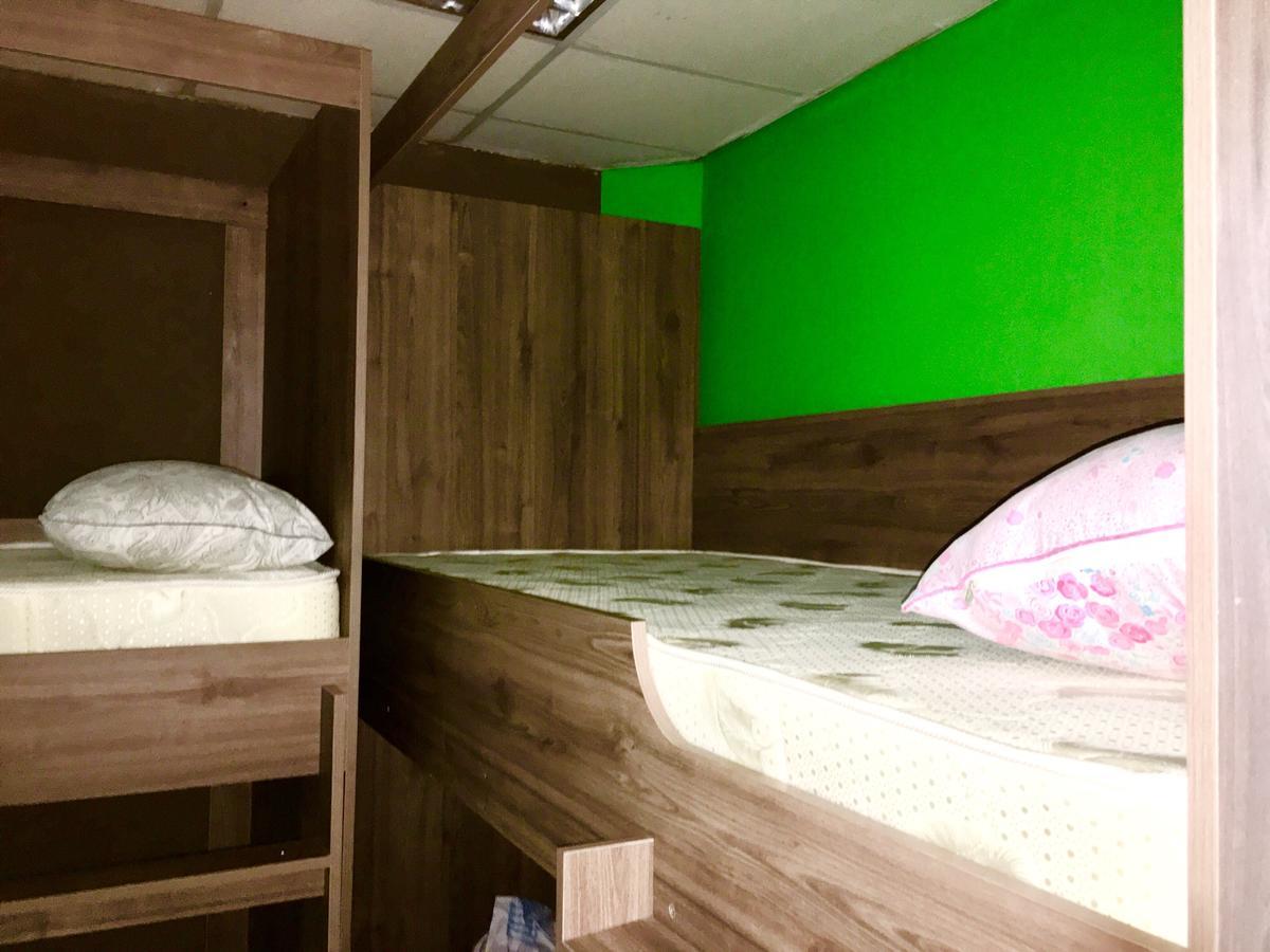 Apelsin Hostel Almaty Eksteriør bilde